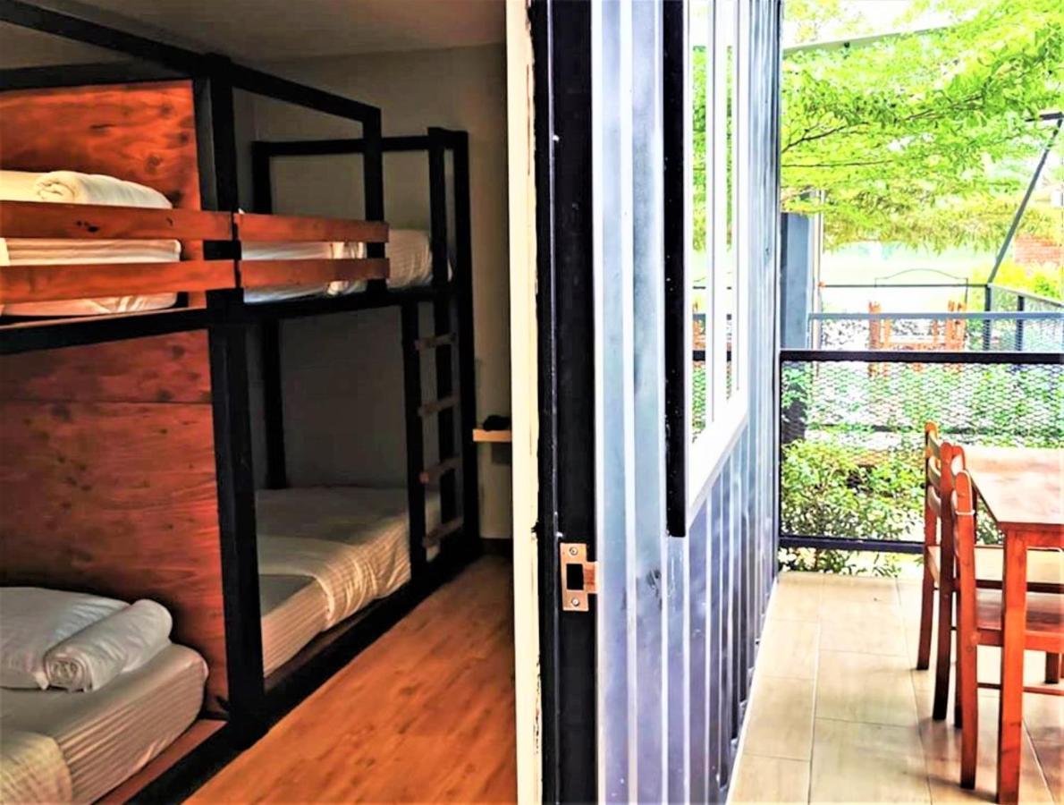 Petak Padin Cottage By The Pool, קפלה באטאס מראה חיצוני תמונה