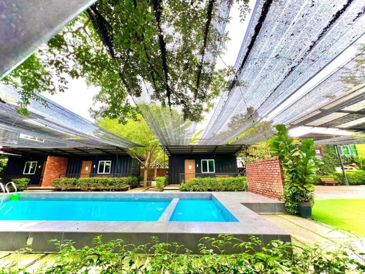 Petak Padin Cottage By The Pool, קפלה באטאס מראה חיצוני תמונה